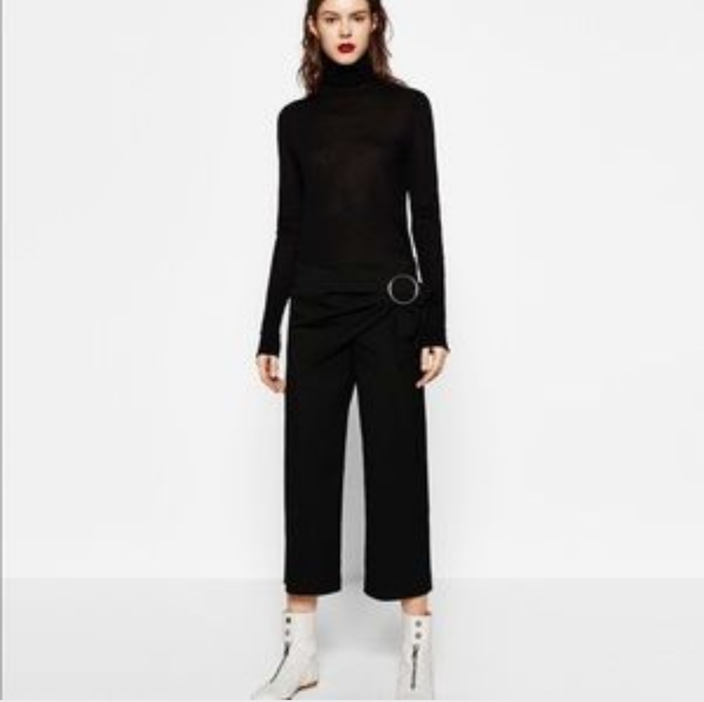 NWOT Zara Crop Buckle Pant